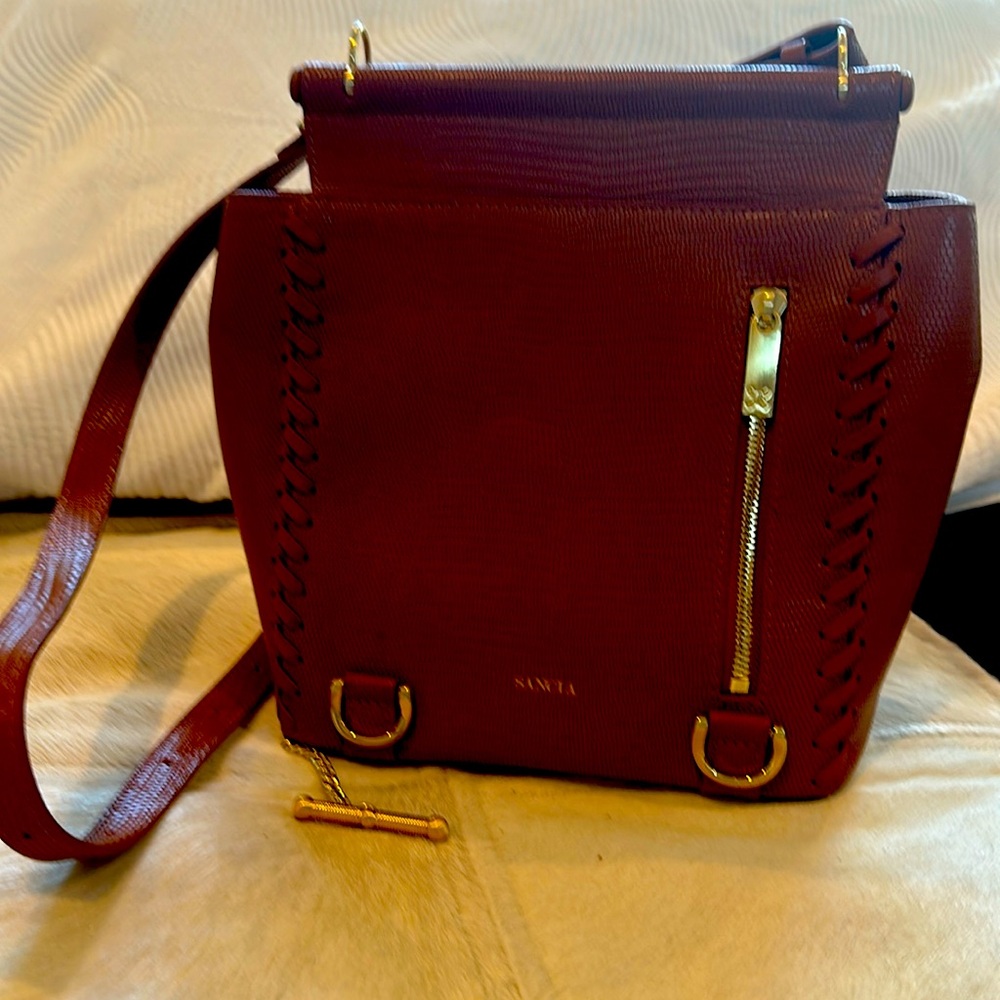 sancia handbag. Mid sized over the shoulder bag and optional backpack.